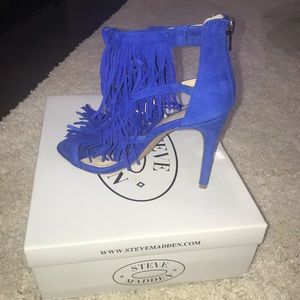 Steve Madden fringe pumps